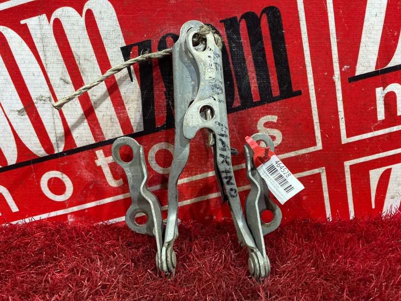 Петля (Шарнир капота), 1000 рублей, Красноярск