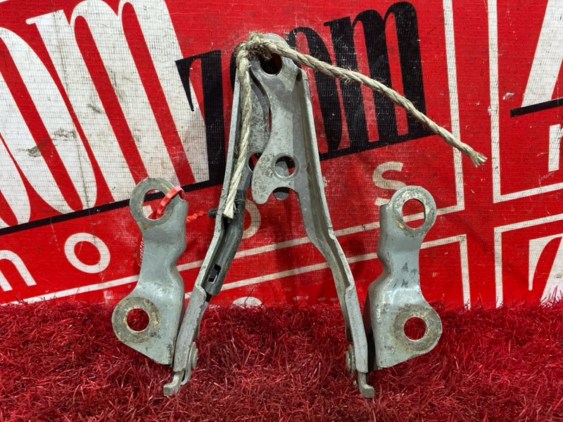 Петля (Шарнир капота), 1000 рублей, Красноярск