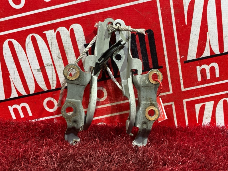 Петля (Шарнир капота), 1000 рублей, Красноярск