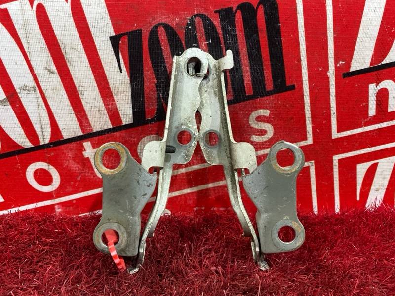 Петля (Шарнир капота), 1000 рублей, Красноярск