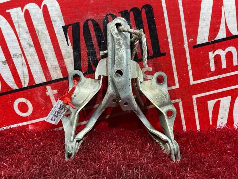 Петля (Шарнир капота), 400 рублей, Красноярск