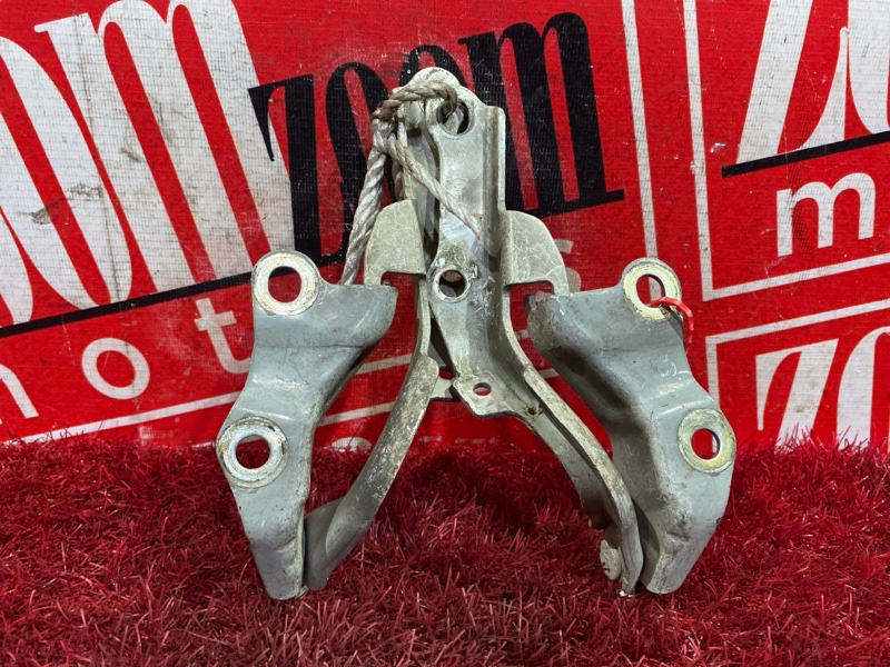 Петля (Шарнир капота), 400 рублей, Красноярск