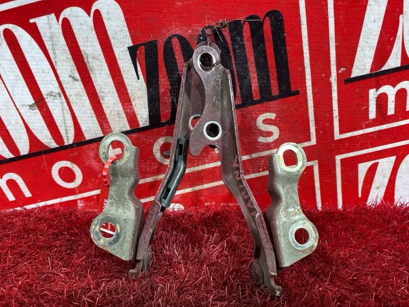 Петля (Шарнир капота), 1000 рублей, Красноярск