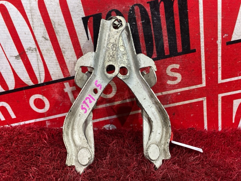 Петля (Шарнир капота), 800 рублей, Красноярск