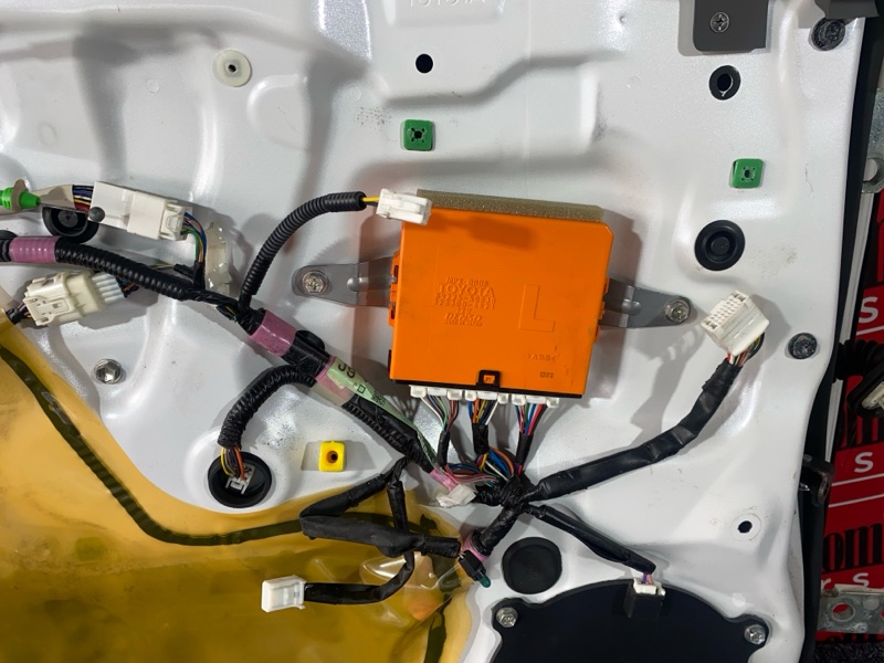 Дверь боковая, 14300 рублей, Красноярск