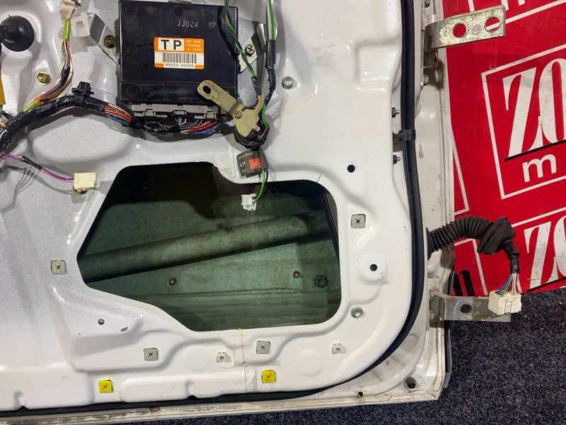 Дверь боковая, 5300 рублей, Красноярск