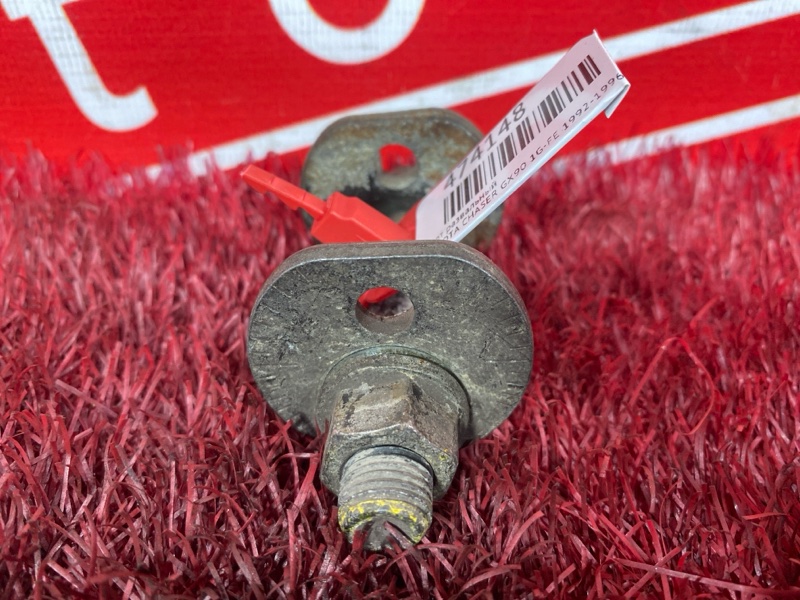 Болт развальный, 1000 рублей, Красноярск