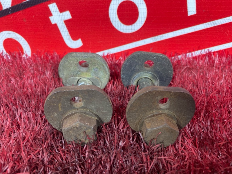 Болт развальный, 1000 рублей, Красноярск