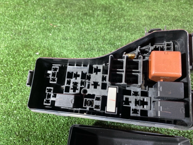 Блок реле и предохранителей, 500 рублей, Солонцы