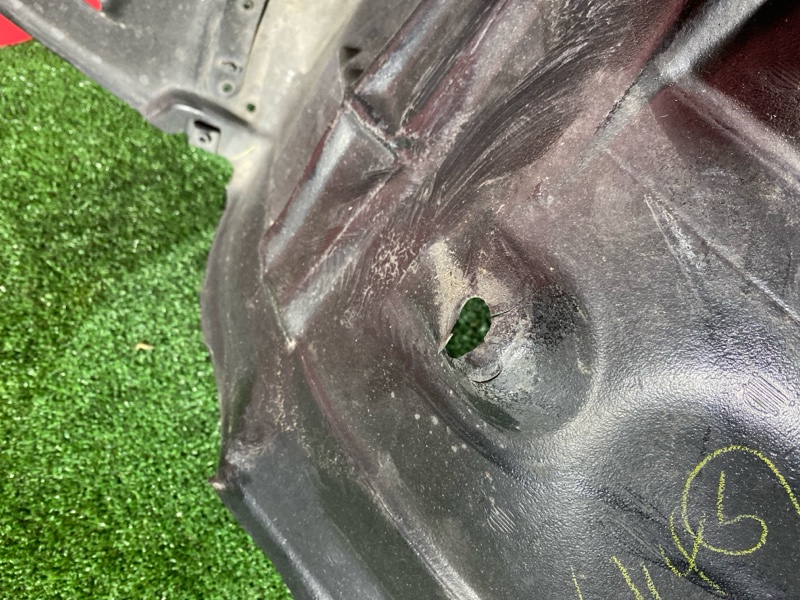 Подкрылок, 2400 рублей, Красноярск