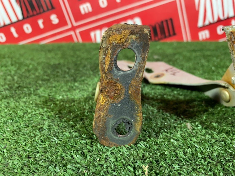 Петля (Шарнир капота), 500 рублей, Солонцы