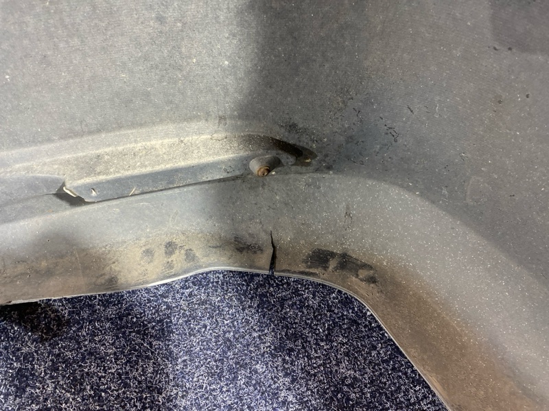 Бампер, 9100 рублей, Красноярск