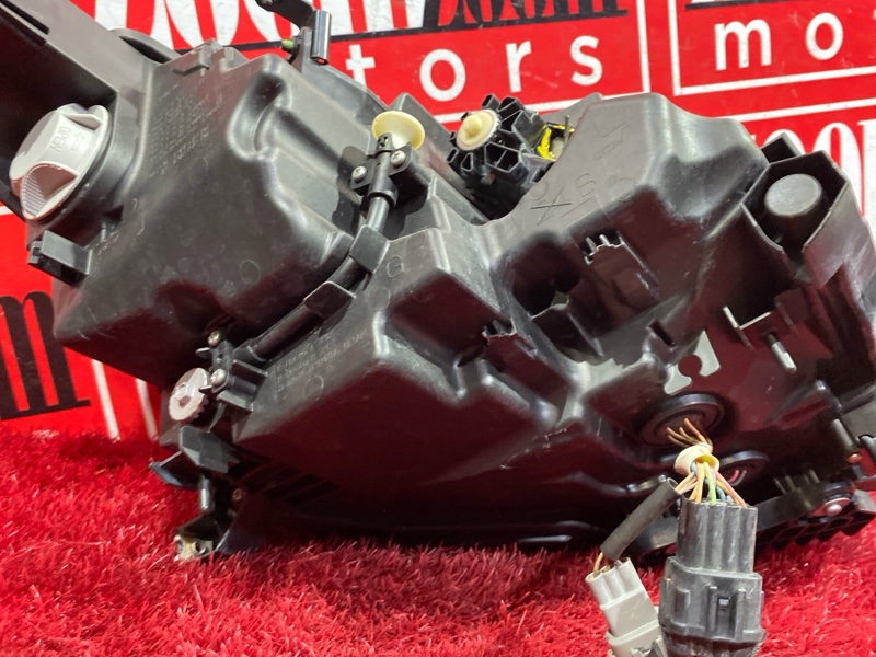 Фара, 90300 рублей, Красноярск