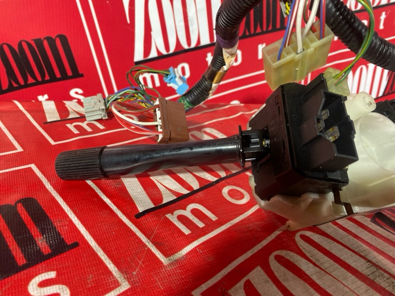 Переключатели подрулевые, 1000 рублей, Красноярск