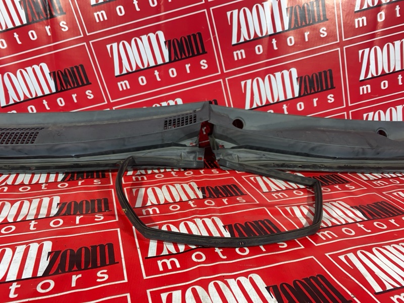 Решетка под лобовое стекло, 1000 рублей, Красноярск