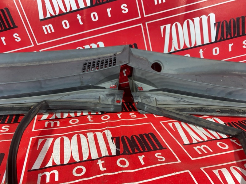 Решетка под лобовое стекло, 1000 рублей, Красноярск