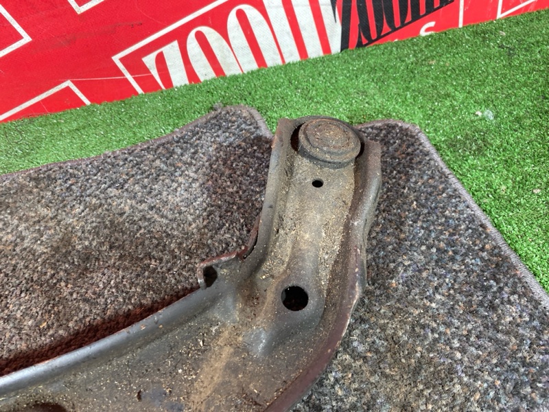 Рычаг подвески нижний, 1000 рублей, Солонцы