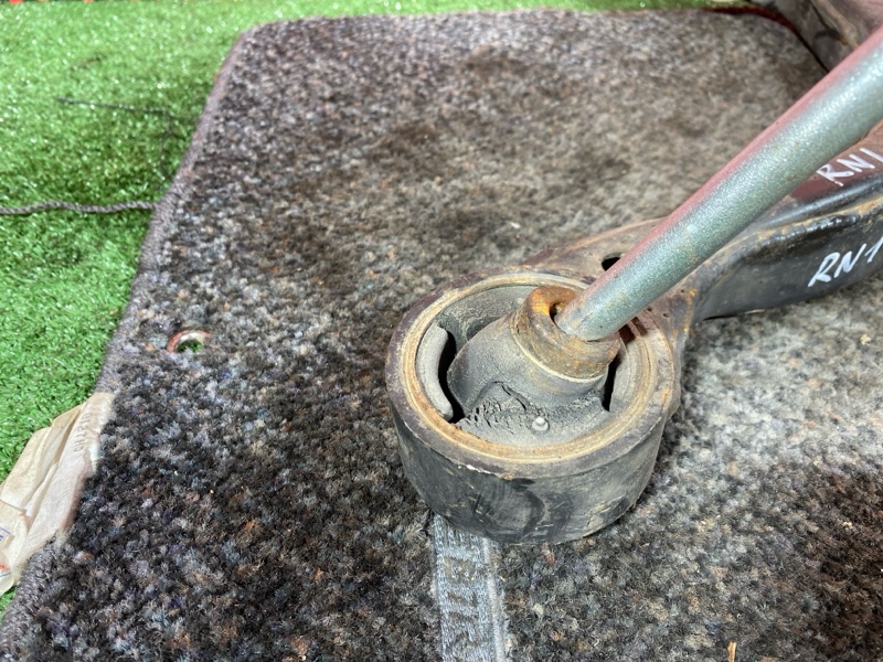 Рычаг подвески нижний, 1000 рублей, Солонцы