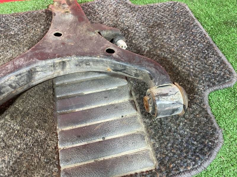 Рычаг подвески нижний, 1000 рублей, Солонцы