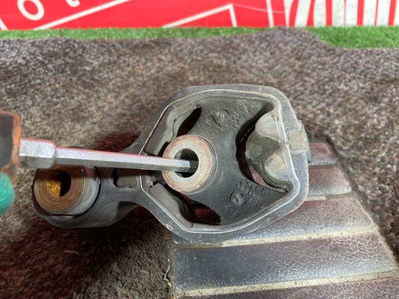 Подушка двигателя, 800 рублей, Солонцы