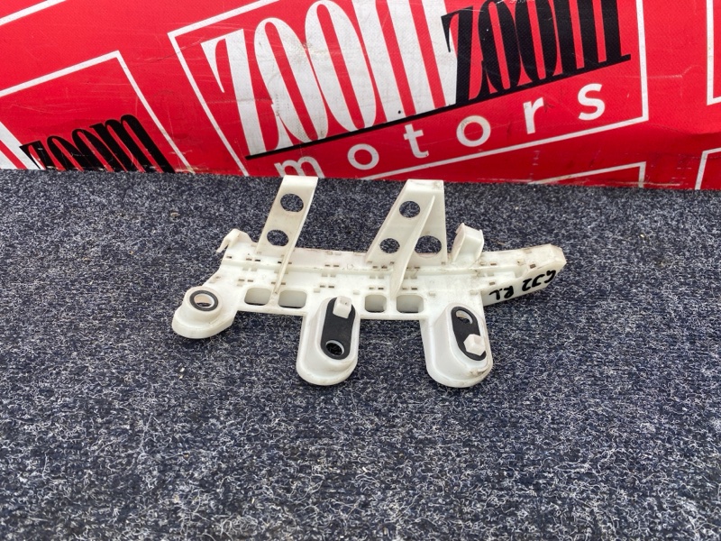 Кронштейн бампера, 500 рублей, Солонцы