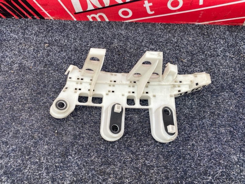 Кронштейн бампера, 500 рублей, Солонцы