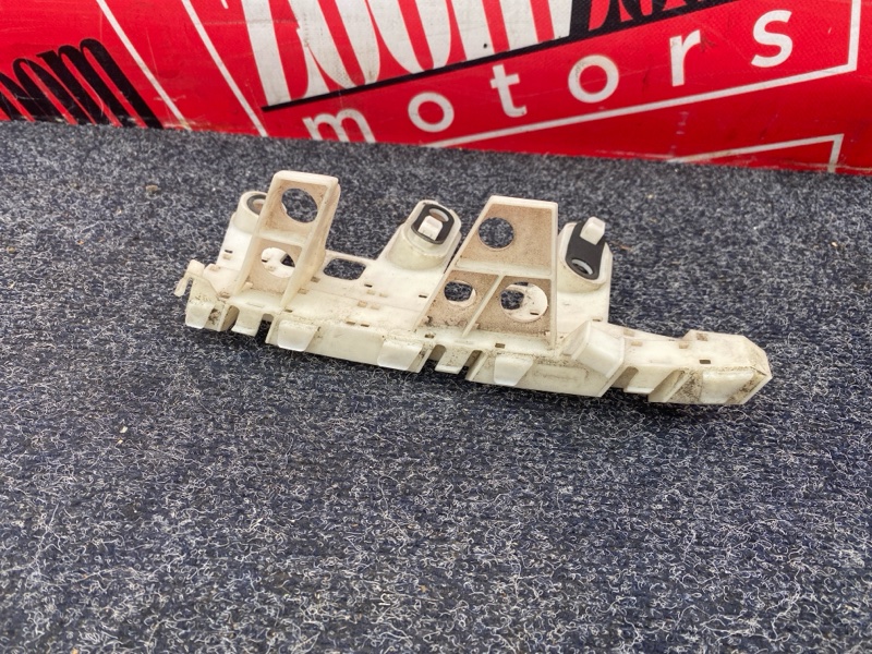 Кронштейн бампера, 500 рублей, Солонцы