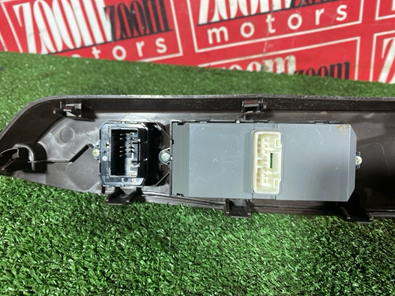 Блок управления стеклоподъемниками, 2000 рублей, Солонцы