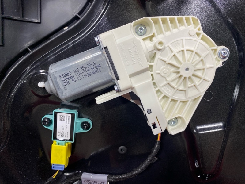 Дверь боковая, 27100 рублей, Солонцы