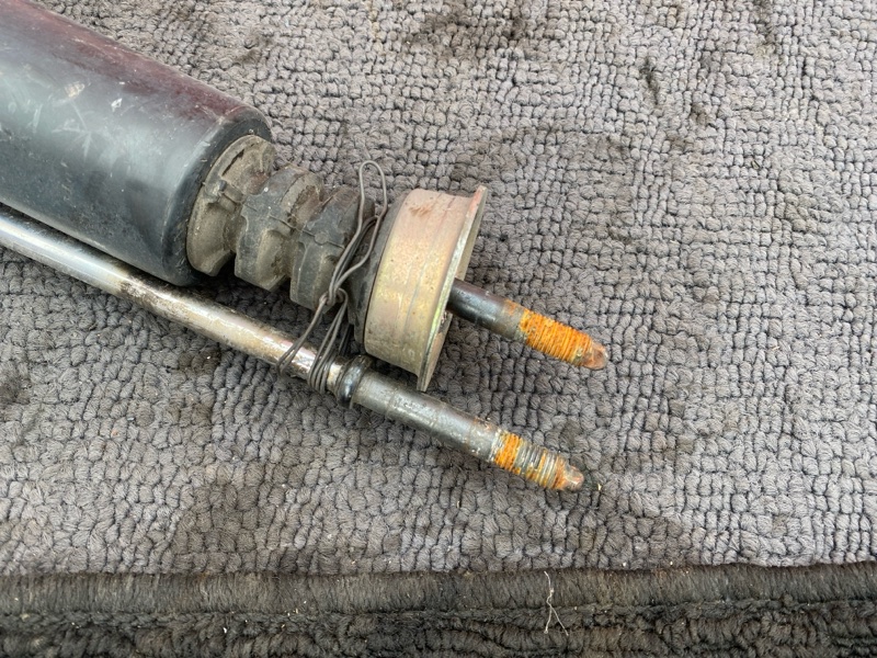 Амортизатор, 1800 рублей, Солонцы