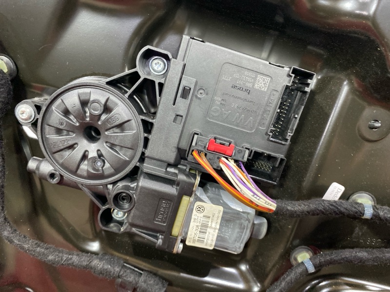 Дверь боковая, 18100 рублей, Солонцы