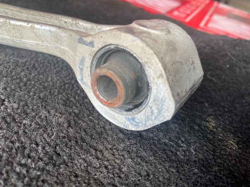 Рычаг подвески верхний, 3300 рублей, Солонцы