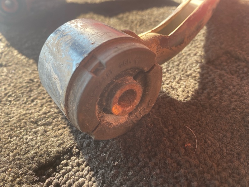 Рычаг подвески верхний, 1800 рублей, Солонцы