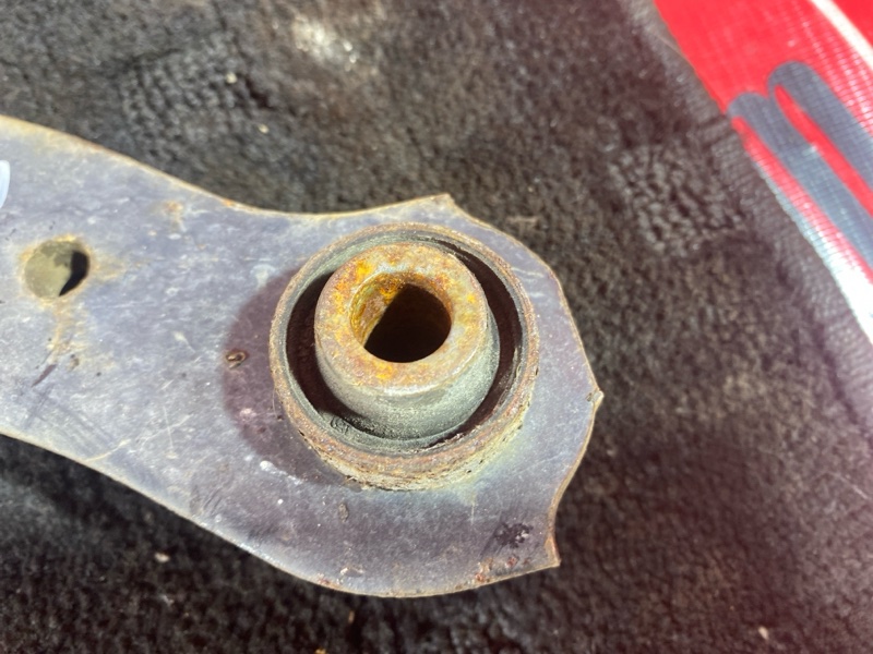 Рычаг подвески верхний, 2600 рублей, Солонцы