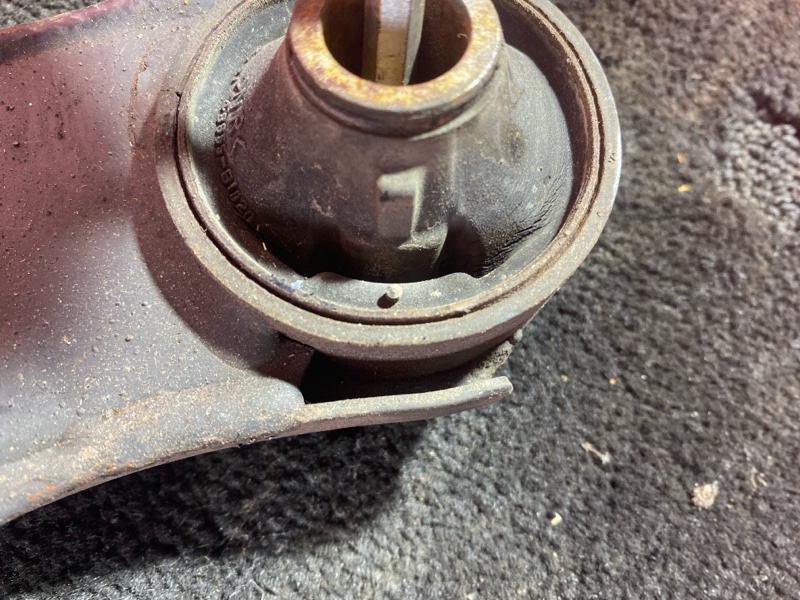 Рычаг подвески нижний, 2500 рублей, Солонцы