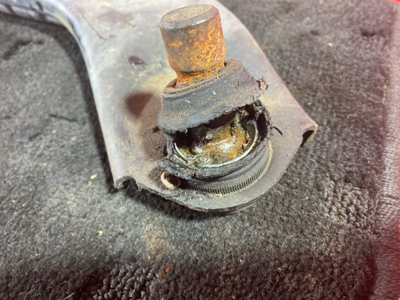 Рычаг подвески нижний, 2200 рублей, Солонцы