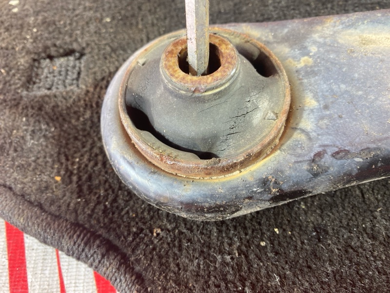 Рычаг подвески нижний, 1900 рублей, Солонцы