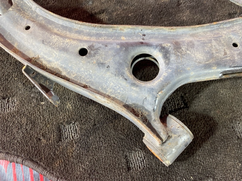 Рычаг подвески нижний, 1700 рублей, Солонцы