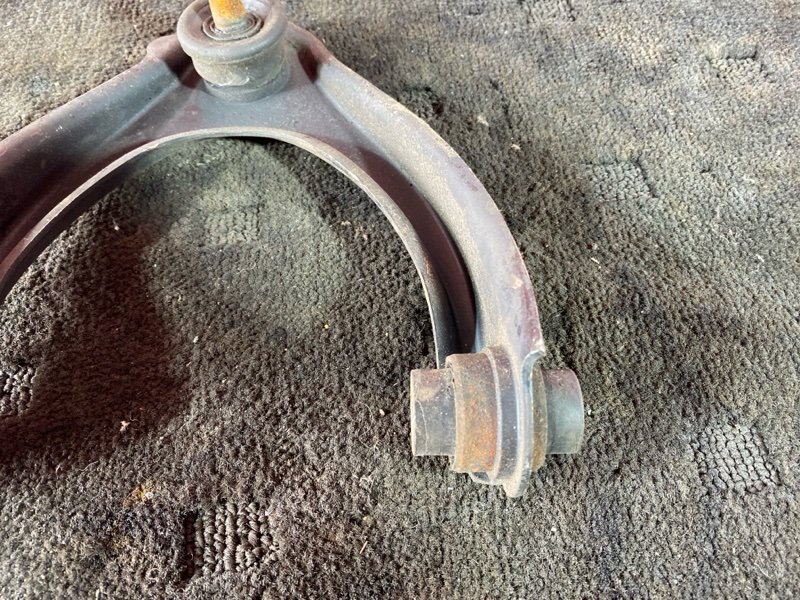 Рычаг подвески верхний, 1900 рублей, Солонцы