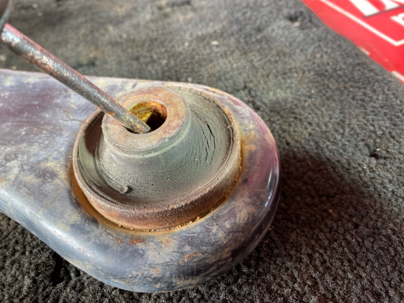 Рычаг подвески нижний, 1900 рублей, Солонцы