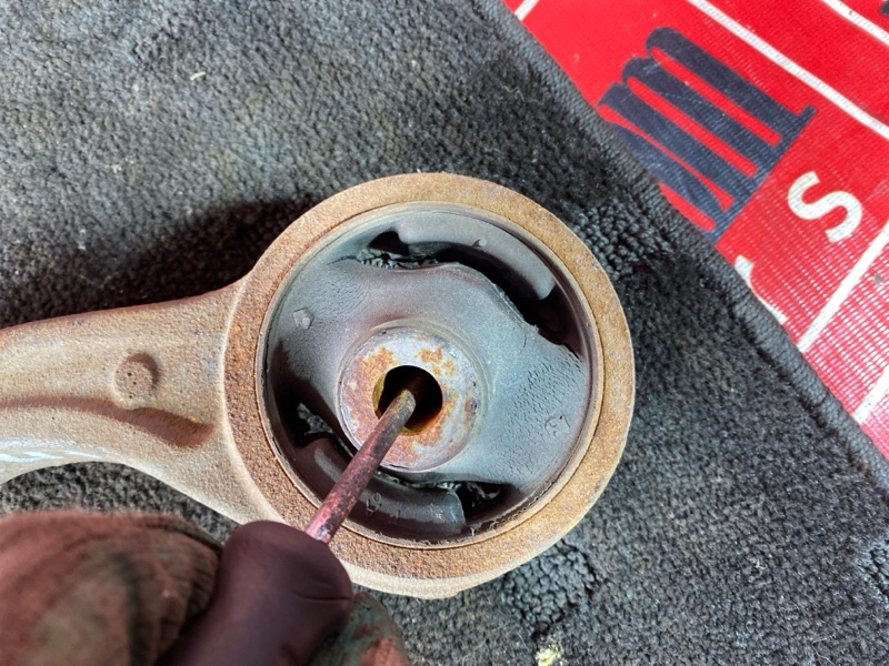 Рычаг подвески нижний, 1000 рублей, Солонцы