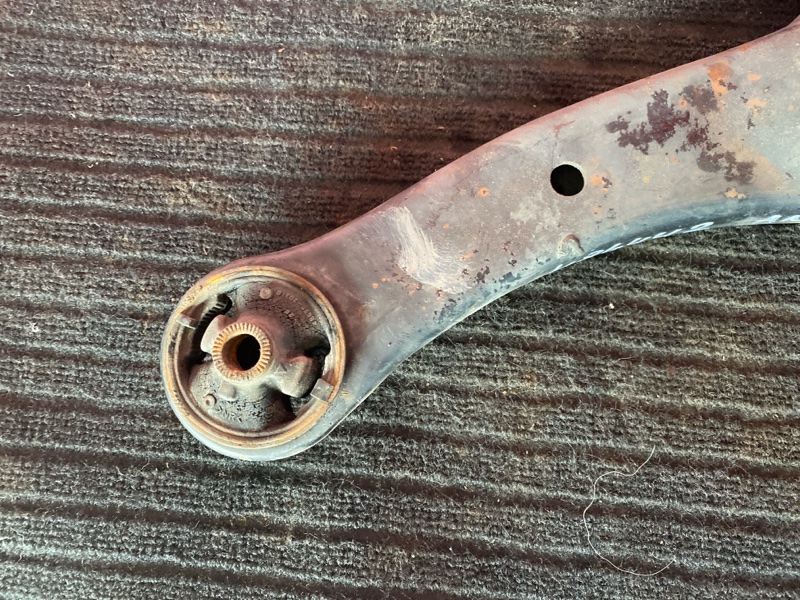 Рычаг подвески нижний, 1300 рублей, Солонцы