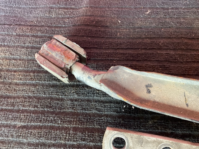 Рычаг подвески нижний, 1200 рублей, Солонцы