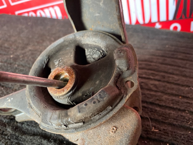 Подушка двигателя, 800 рублей, Солонцы