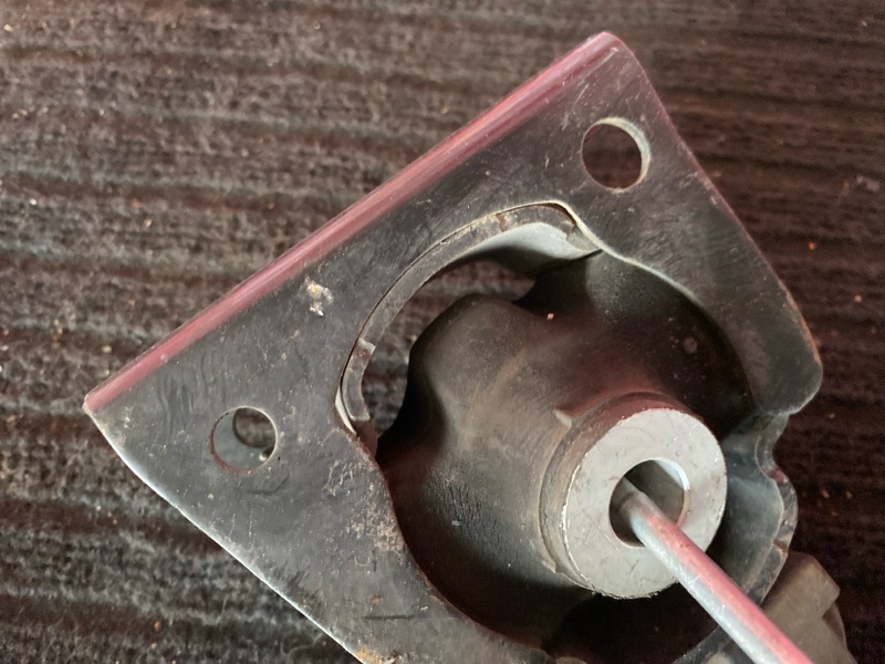 Подушка двигателя, 1000 рублей, Солонцы