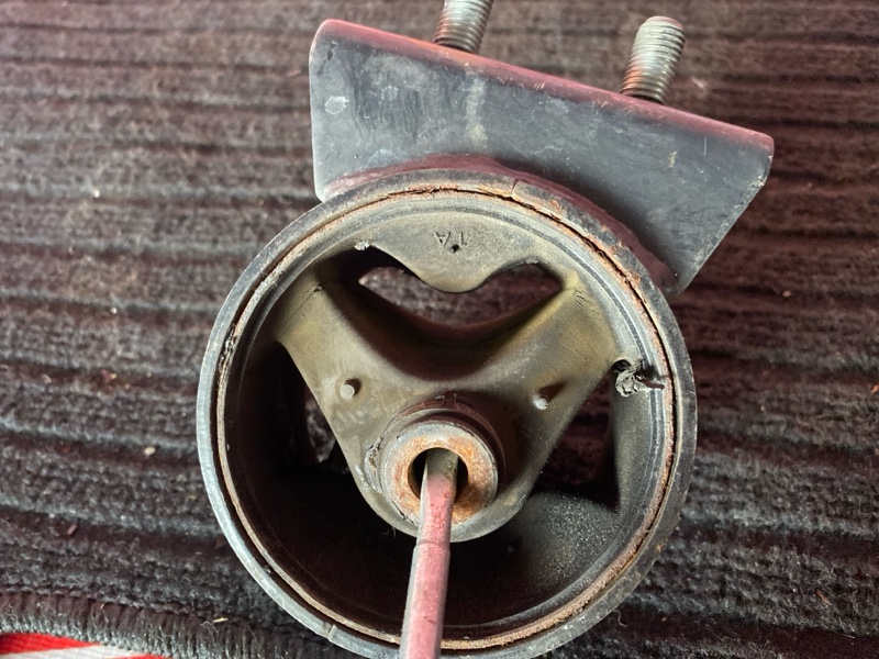 Подушка двигателя, 1500 рублей, Солонцы