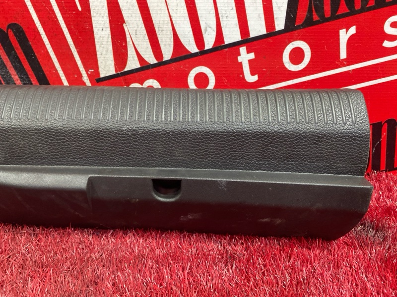 Накладка багажника, 1300 рублей, Солонцы