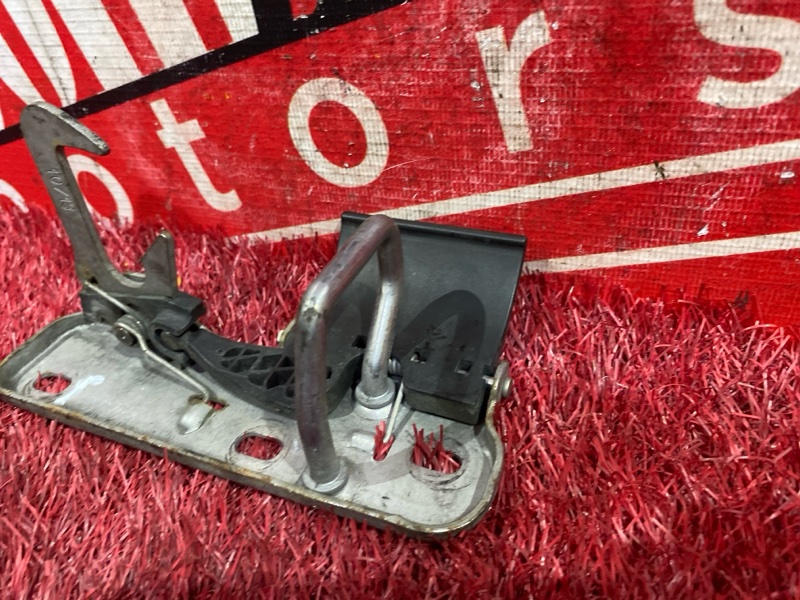 Замок капота, 200 рублей, Солонцы