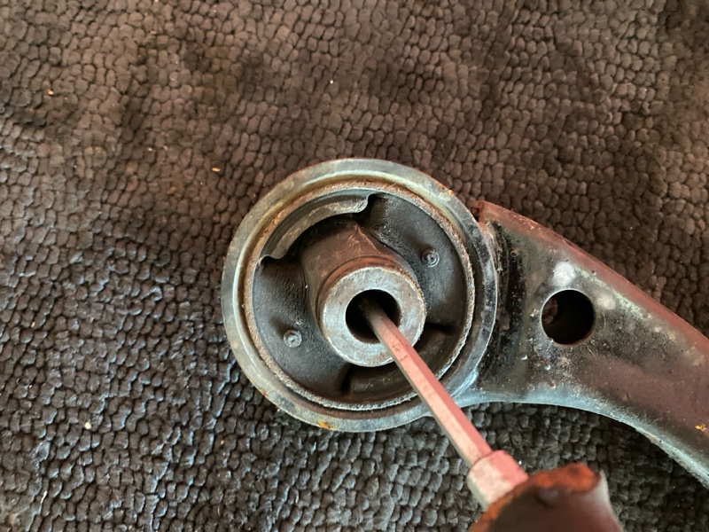 Рычаг подвески нижний, 1000 рублей, Солонцы