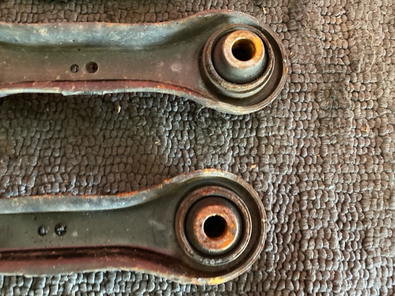 Рычаг подвески верхний, 2600 рублей, Солонцы